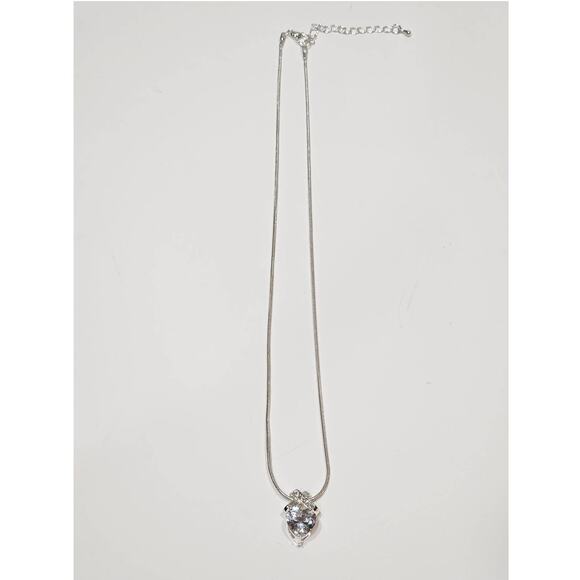 Cross My Heart Infinity Silver Heart Necklace Made with‎ Swarovski Crystals - Picture 6 of 12